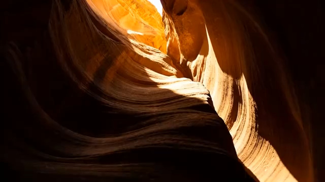  岩壁光影流动2233#横屏 	 