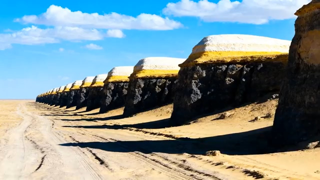  沙漠怪石林风光1594#横屏 	 