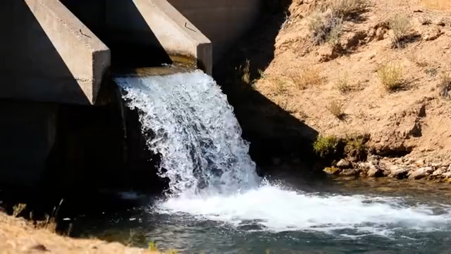  混凝土水坝流水特写896#横屏 	 -