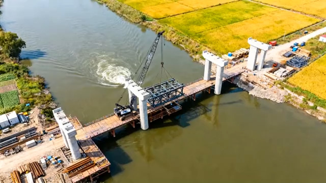  航拍桥梁建设工程732#横屏 	 -