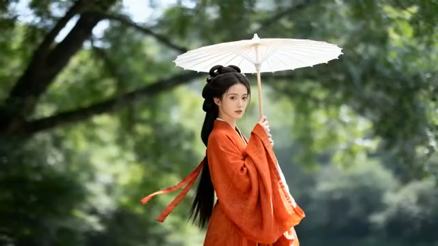  红衣汉服女子持伞漫步林间829#横屏 	 