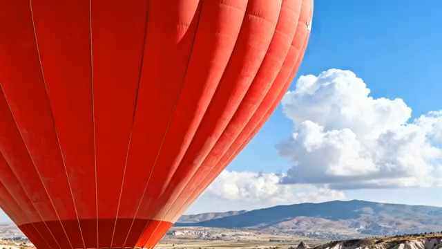  红色热气球空中飞行819#横屏 	 