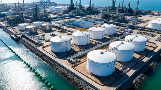  航拍大型石油化工厂705#横屏 	 