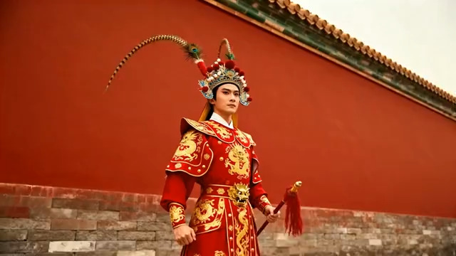  故宫红墙前的京剧武生567#横屏 	 