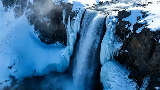  冬日冰挂瀑布景观323#横屏 	 -