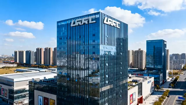  现代城市玻璃幕墙大厦航拍2457#横屏 	 