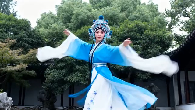  戏曲女子园林水袖舞2431#横屏 	 -