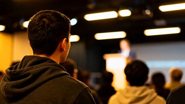  听众视角看演讲台2244#横屏 	 