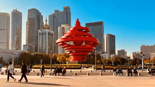  青岛五四广场红色雕塑1733#横屏 	 