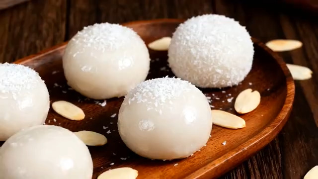  木制托盘上的椰蓉糯米球1603#横屏 	 