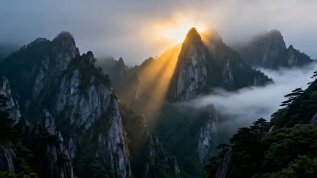  金色阳光照耀山峰云海1195#横屏 	 -