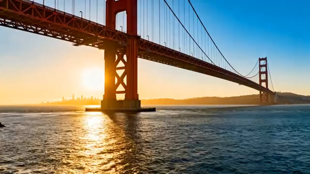  金色阳光照耀红色大桥1194#横屏 	 