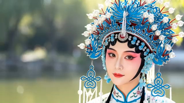  户外京剧花旦特写955#横屏 	 