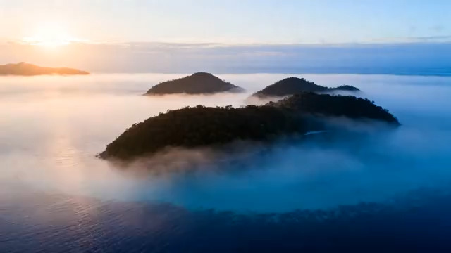  海上日出 云雾缭绕岛屿795#横屏 	 -