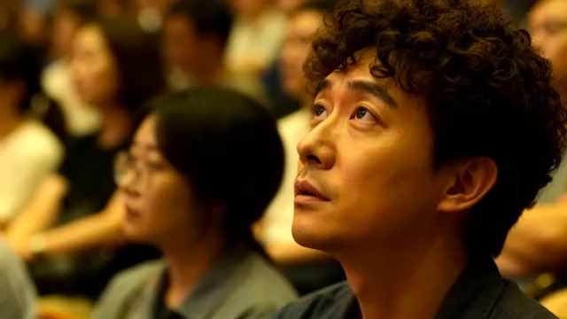  观众认真听讲侧脸特写742#横屏 	 