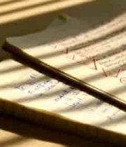  阳光照射下的笔记特写516#横屏 	 