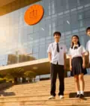  校园前的中小学生合影1585#横屏 	 