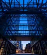  现代玻璃写字楼建筑夜景2272#横屏 	 -