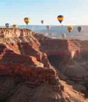  峡谷上空的热气球飞行场景1179#横屏 	 