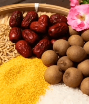 竹篮中五谷杂粮与红枣龙眼3071#横屏 