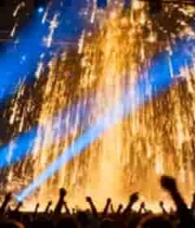  舞台现场灯光效果与人群互动素材2994#横屏 	 - 