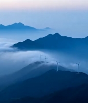  山峦云海间的风力发电场景1012#横屏 	 
