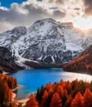  山间湖泊与红叶森林风景2170#横屏 	 -