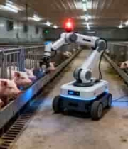  猪舍内机器人自动化养猪2274#横屏 	 