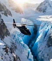  直升机飞越雪山冰川景观2279#横屏 	 