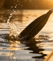 夕阳下湖面划船划桨画面5136#横屏 