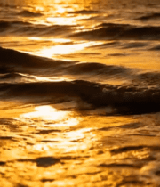 夕阳下大海海浪实拍3514#横屏 