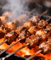 炭火上烤制的羊肉串素材1989#横屏 