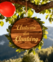 树上悬挂装饰牌与红气球4273#横屏 