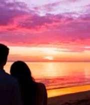  情侣海边赏绚丽晚霞景观2953#横屏 	 