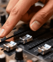 手操作调音台设备画面120#横屏 