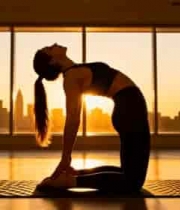  女人室内夕阳下做瑜伽2196#横屏 	 