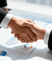 商务人士办公室握手场景4593#横屏 