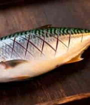  木板上的新鲜水产鱼2362#横屏 	 -