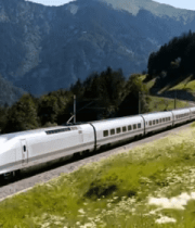 山间行驶的高铁列车1101#横屏 