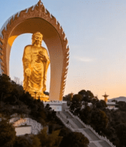 山间大佛全景3696#横屏 