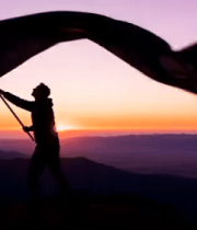 山顶人物举旗日落景象2013#横屏 