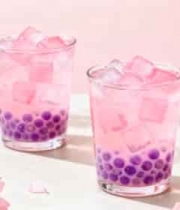  两杯樱花珍珠奶茶特写855#横屏 	 