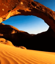 沙漠中拱形岩石景观3288#横屏 