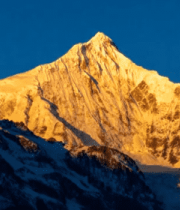 日照金山雪山自然风光4170#横屏 