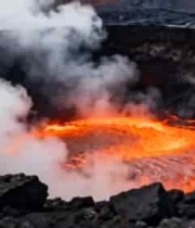  活火山口岩浆涌动景象2944#横屏 	 -