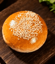 木板上的芝麻面包特写1485#横屏 