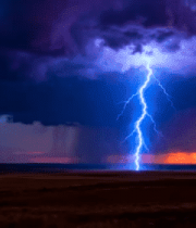 雷电交加的旷野自然景象1020#横屏 