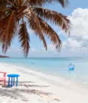  海滩粉色座椅与蓝色球体景观2321#横屏 	 