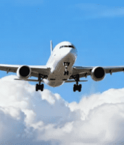 空中飞行的白色客机2452#横屏 