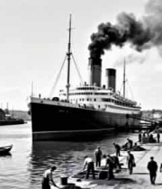  港口停靠的大型船只及周边景象200#横屏 	 